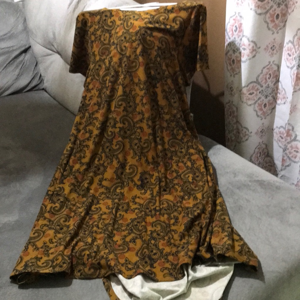 LuLaRoe Paisley Carly